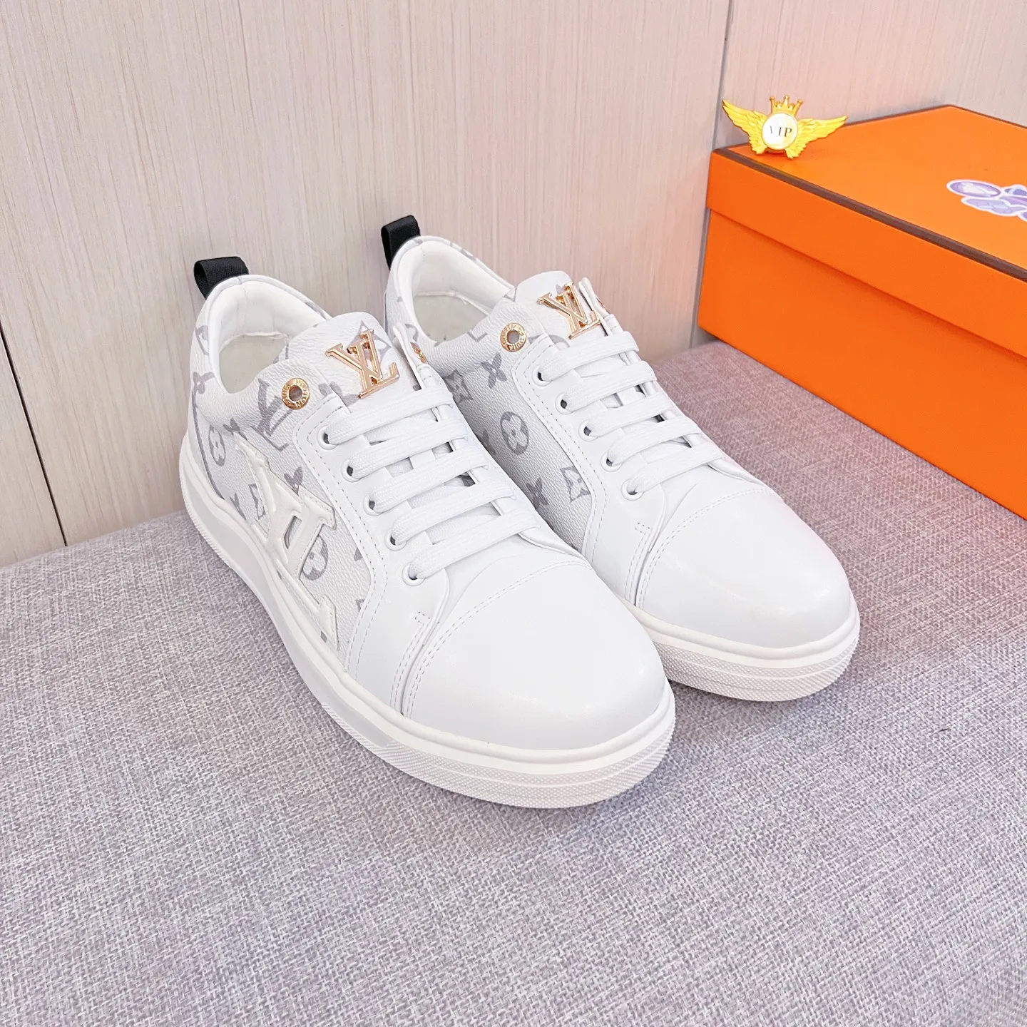Men's Men's Shoes Men's Shoes💰 420 Men's Men's Shoes💰[LV]🔥Louis Vuitton Men's high-end brand official website 1:1 Latest masterpiece: The upper is made of Italian imported first-layer cowhide with a comfortable and breathable lining➕Original non-slip and wear-resistant outsole🔥, making walking more convenient and comfortable! An exclusive new model, a stunning work, a beautiful 1:1 replica [color] compared to the official quality! Create a fashionable personality to set off your uniqueness! A must-have for trendy men! Classic🔥Size: 38-44 Color: 🔥Multiple colors available🔥.